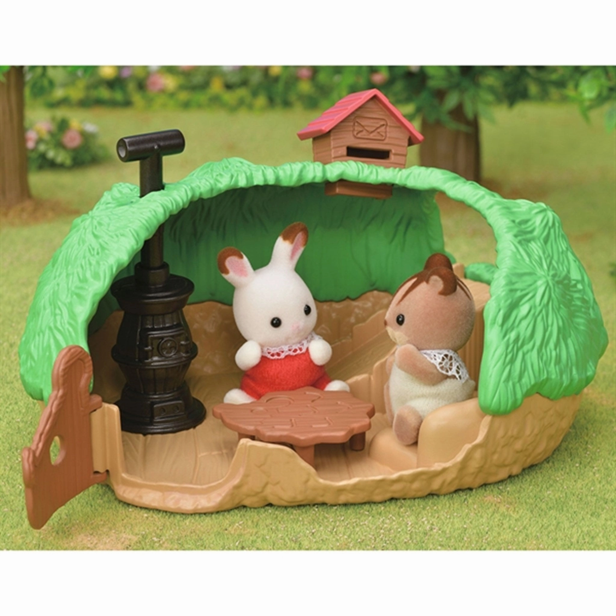 Sylvanian Families Baby Hedgehog Hideout