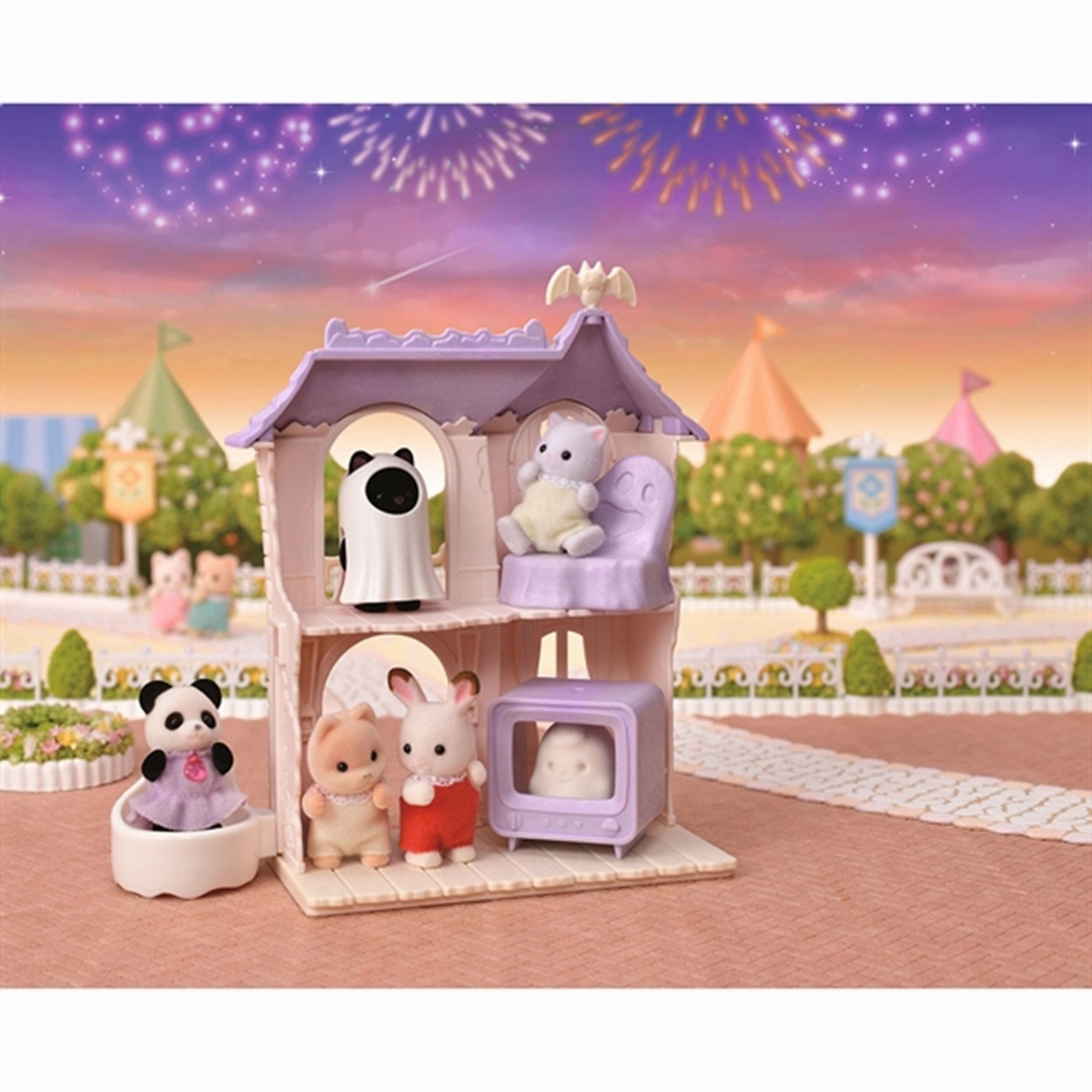 Sylvanian Families Spooky Surprise House