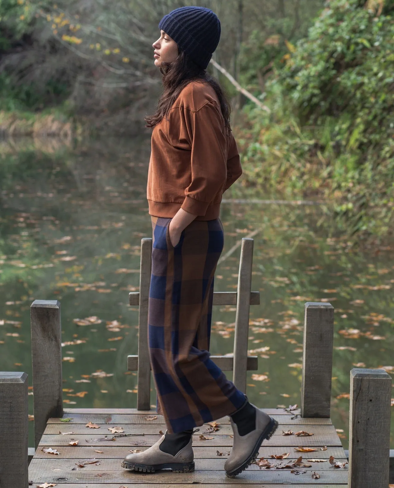 Thorne-Cay Organic Cotton Knitted Check Trouser in Walnut and Night Sky Check