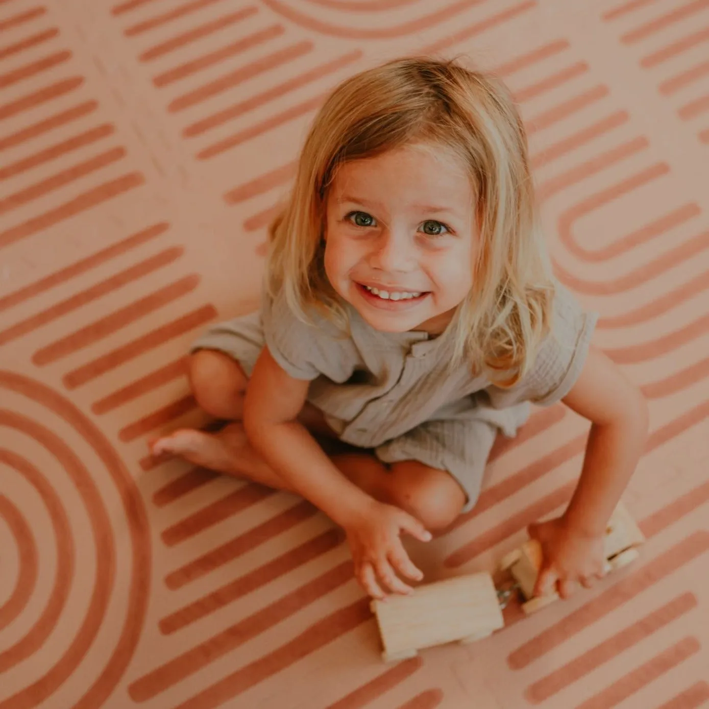 Toddlekind Prettier Playmat  - Linear Camel 120x180cm - 612