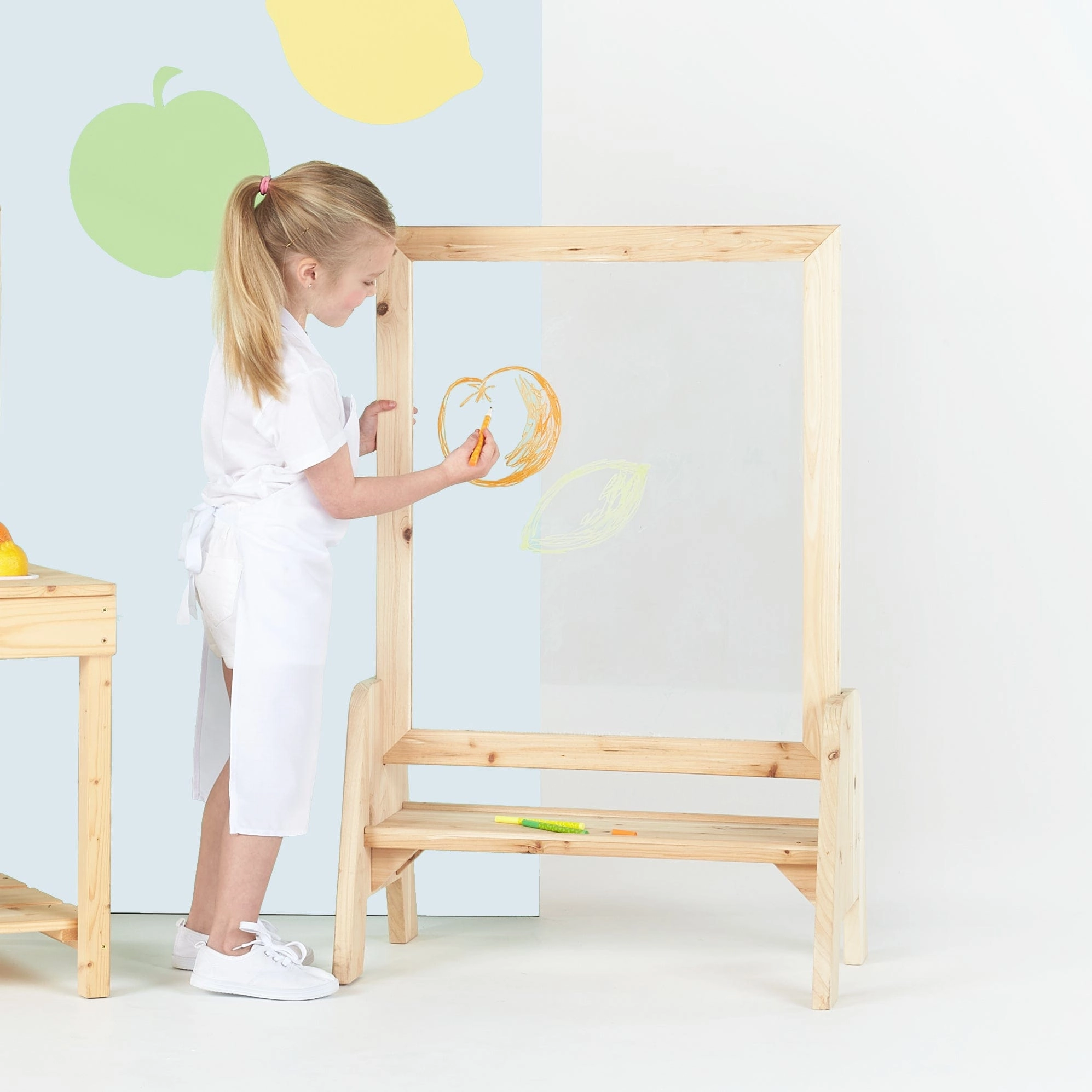 Toddler Perspex Easel