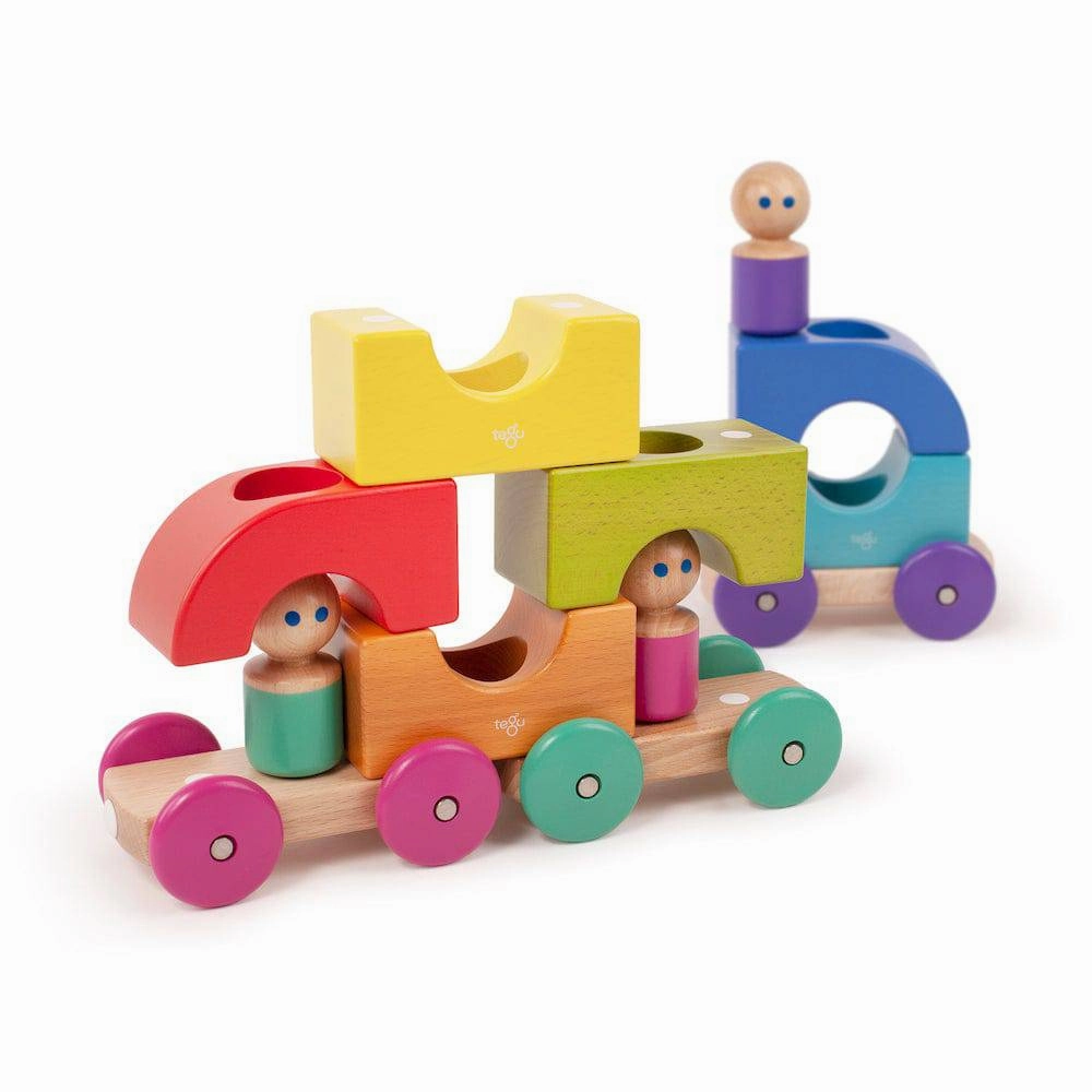 Wooden Magnetic Rainbow Tram